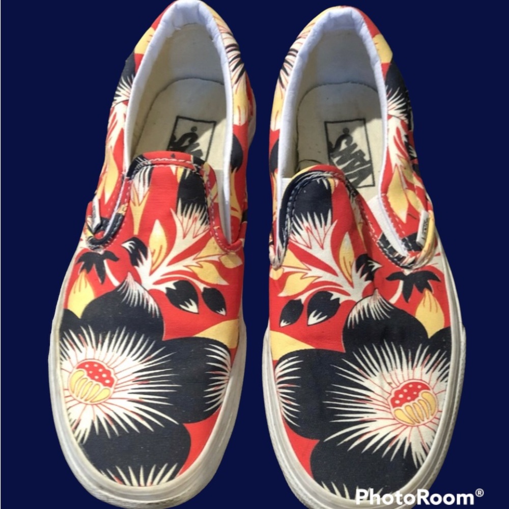 Vans slip on Hawaiian floral print sneakers size 8